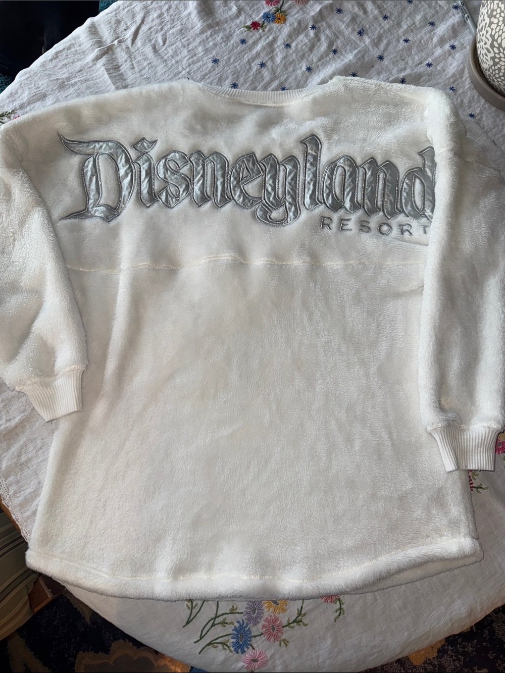 Disney Winter White Fleece Disneyland Resort Pullover Sweatshirt